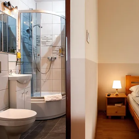 Station Aparthotel 2*