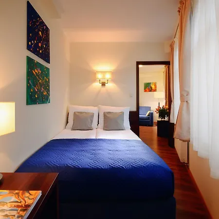 Aparthotel Armon 3*