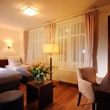 Armon Krakow