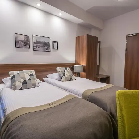 Hotell Lavender 3*