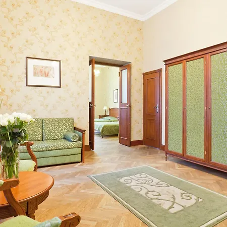 Royal Hotel 3*