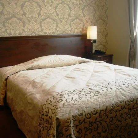 Royal Hotel