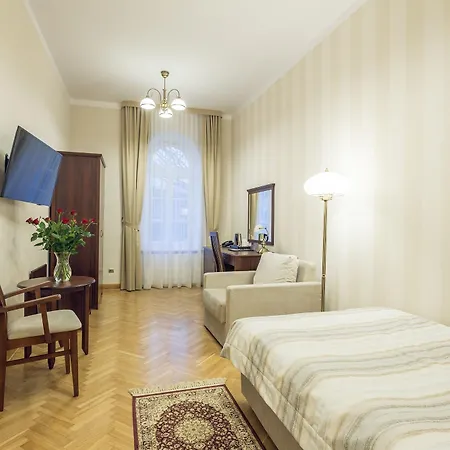 Royal Hotel 3*