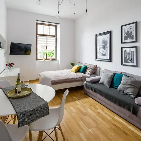 Apartament Uroczy Obok Opery I Dworca Głównego