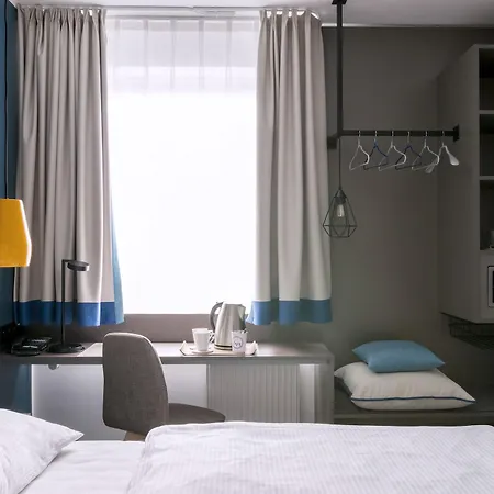 Hotel Vienna House Easy By Wyndham Cracow 3*