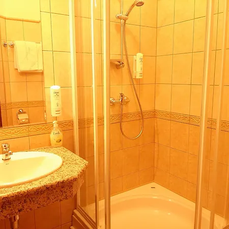 Apart Otel Basztowa 3*