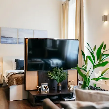 Honey - Loftaffair Apartment