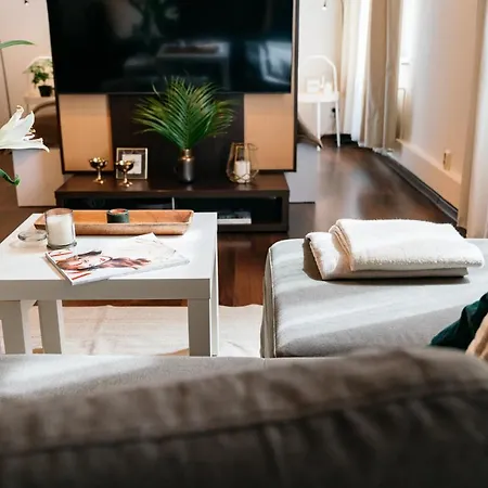 Apartment Honey - Loftaffair *
