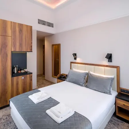 Hotel Sky