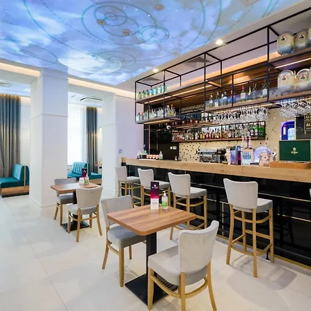 Hotel Sky 4*