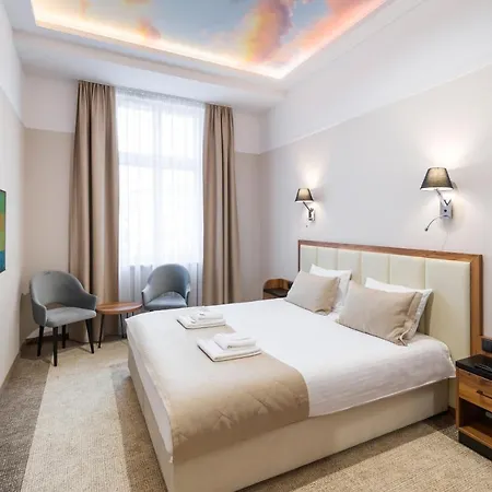 Hotel Sky