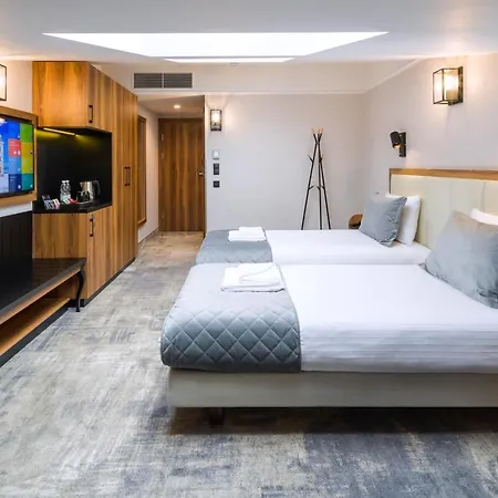 Hotel Sky 4*