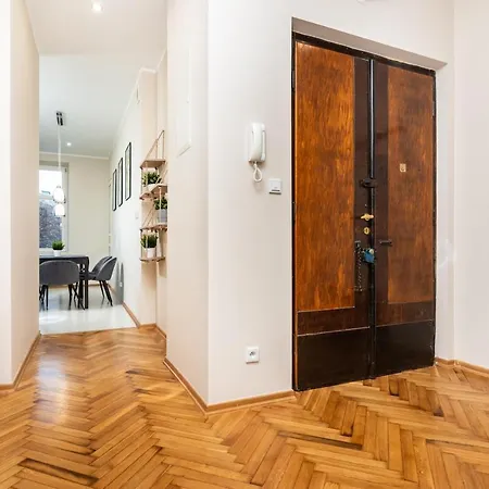 Spacious Around The Food Market - 5' To The Market Square - By Upstairs * Krakow
