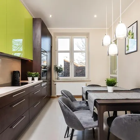 Apartment Spacious Around The Food Market - 5' To The Market Square - By Upstairs Krakow