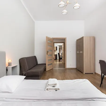 Kollataja - 2 Bedroom Old Town - By Upstairs Apartment Krakow