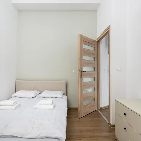 Kollataja - 2 Bedroom Old Town - By Upstairs *