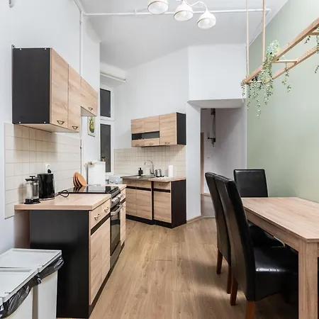 Apartment Kollataja - 2 Bedroom Old Town - By Upstairs Krakow
