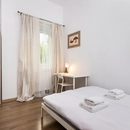 Kollataja - 2 Bedroom Old Town - By Upstairs Apartment Krakow