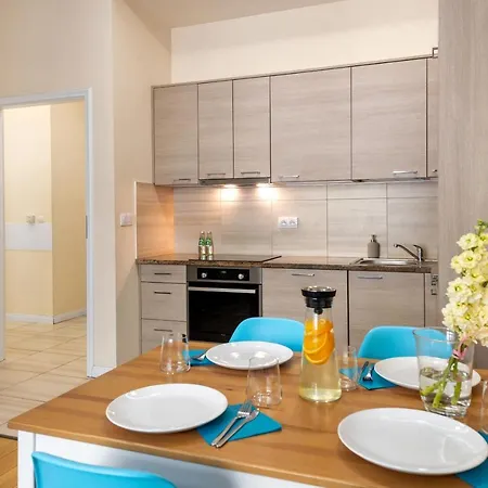 Krolewska Apartment *