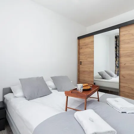 Salsa Cracow By Renters Apartment Krakow