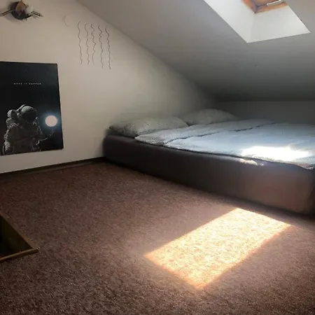 Hugo Apartment *