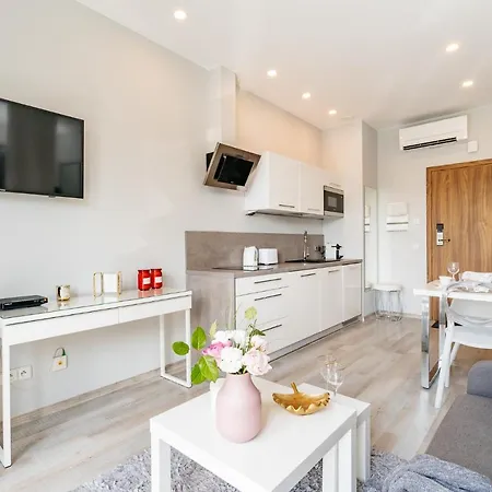 Bright - Loftaffair Apartament