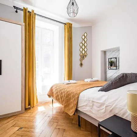 Appart hôtel Royal Old Town 3*