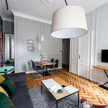Arts - Old Town Apartament