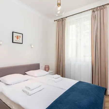 Atrium - Old Town Luxury - By Upstairs Apartment Krakow