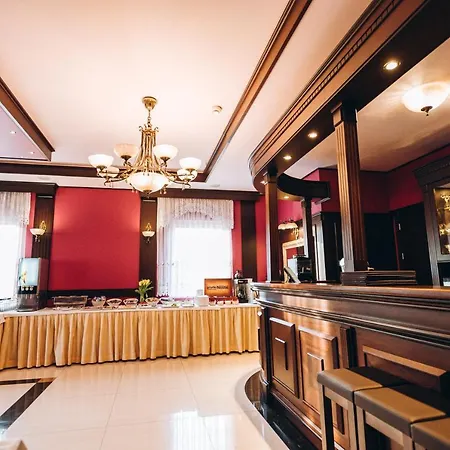 Dworek Magnat Bed & Breakfast