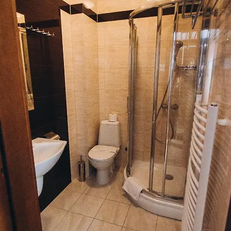 Dworek Magnat Bed & Breakfast 3*