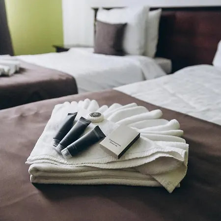 Bed and breakfast Dworek Magnat 3*