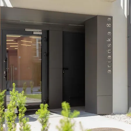 Deluxe Cracow Arianska By Renters Apartment *