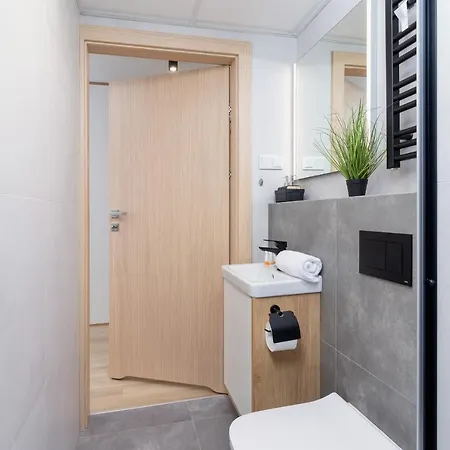 Modern Srodmiescie By Renters Krakow