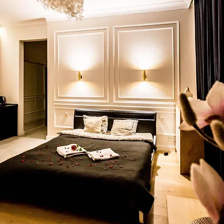 Magical Jacuzzi Apartment