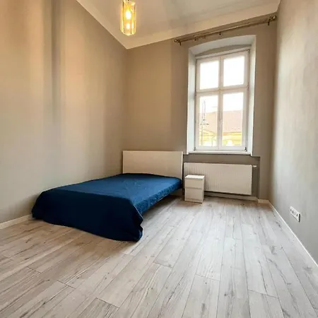 Limanowskiego 2 Apartment *