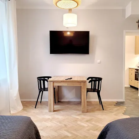 Kana - Stylish Apartment In Krakow - Close, Fast Wifi & Smart Tv