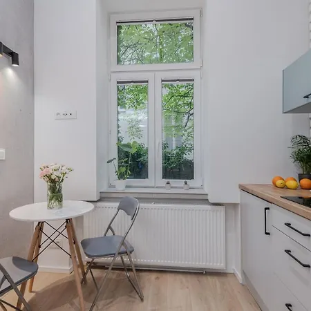 Parkside Fresh - Old Town - By Upstairs Krakow
