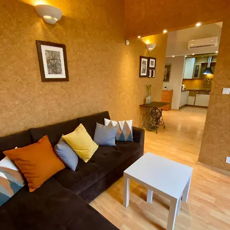 Apartment Dekoratoria *