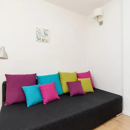 A'la Castle Wysockiej By Renters *