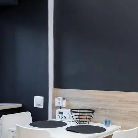 Studio With Garden - Wawel Neighborhood Apartment *