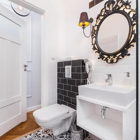 Apartment Traveler's Choice - Old Town - By Upstairs *