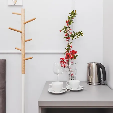 Traveler's Choice - Old Town - By Upstairs Apartment *
