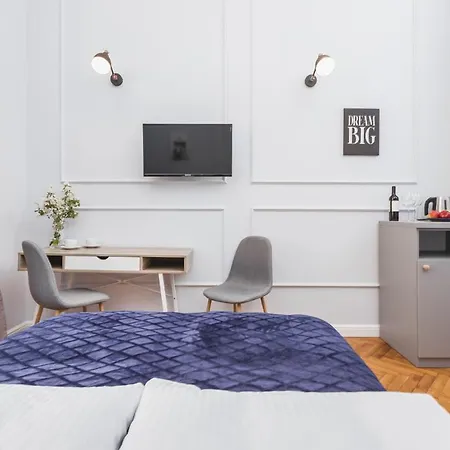 Apartment Traveler's Choice - Old Town - By Upstairs *