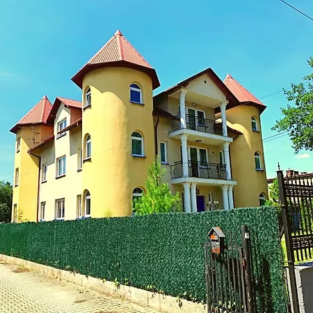 The Castle & - Free Parking - (adults Only) Apartment *