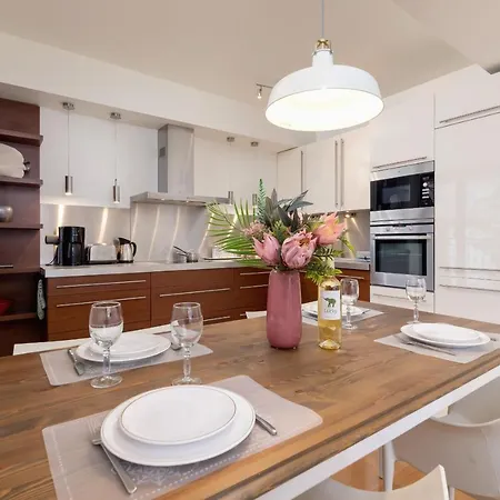 Kazimierz Trynitarska By Renters Apartment