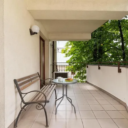 Kazimierz Trynitarska By Renters Apartment *