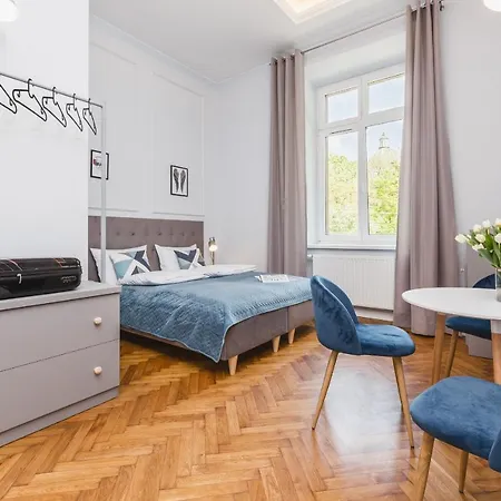 Traveler's Choice - Old Town - By Upstairs * Krakow