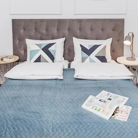 Apartment Traveler's Choice - Old Town - By Upstairs *