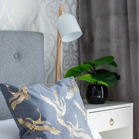 Apartment With Balcony & Parking Mogilska By Renters Prestige Krakow